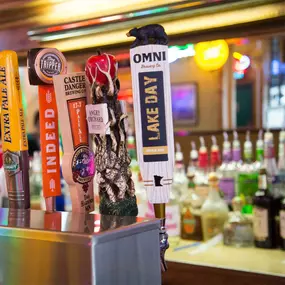 Duffy’s Bar and Grill in Osseo Minnesota features daily specials and happy hours and serve a variety of local craft and domestic beers.