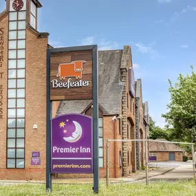 Premier Inn Guildford North (A43) hotel