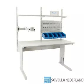 Optimaal en ergonomisch werken doet u met de in hoogte verstelbare concept werktafels van Treston. Zo ook met de Treston concept werktafel combinatie 24. Deze tafel kan worden voorzien van een ESD-veilig tafelblad of HPL/CPL tafelblad

Door het grote aanbod van accessoires is de concept perfect in te richten naar uw wens. Wilt u de tafels wijzigen? Dan is het door het modulaire systeem gemakkelijk aan te passen, zonder dat daar dure modificaties of compromissen voor nodig zijn.

De concept is le