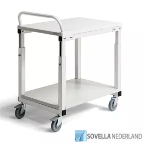 De SAP507 ESD trolley is de ideale bijzettafel voor elk soort werktafel. De concept trolley heeft een prettige afmeting van 500x700 mm en is voorzien van 4 zwenkwielen en optioneel onderbord. Met een draagvermogen van 150 kg is deze trolley geschikt voor allerlei werkzaamheden.

De SAP ESD trolley is op hoogte van 65 cm tot 90 cm instelbaar tijdens de opbouw en in naderhand eenvoudig aanpasbaar.

Deze trolley voldoet aan alle eisen om toegepast te worden in een ESD-veilige werkplaats en word vaa