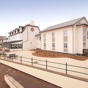 Premier Inn Paignton Seafront (Goodrington Sands) hotel exterior