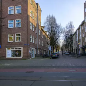 Onze salon uitgelicht.
Wij zijn blij met ons hoekpand op de Jasonstraat 1, 1076 KW te Amsterdam