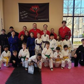 Big congratulations to our April graduates and advanced belt testers.