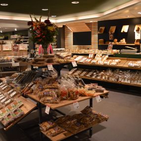 Versplein met biologische groente & fruit, brood & banket, kaas, maaltijd(component)en  borrelhapjes