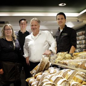 Van links naar rechts: moeder Hélène Melis-van Kampen, jongste zoon Tom, vader Wim Melis en oudste zoon Mike