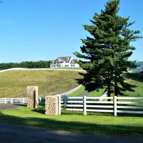 We are central Ohio's top choice for residential and commercial fence installation.  Whether you're looking for chain link fencing or wood privacy fencing, or you're interested in a low maintenance vinyl or aluminum fence, we can help!  Contact us today for details or to schedule a consultation!