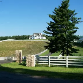 We are central Ohio's top choice for residential and commercial fence installation.  Whether you're looking for chain link fencing or wood privacy fencing, or you're interested in a low maintenance vinyl or aluminum fence, we can help!  Contact us today for details or to schedule a consultation!