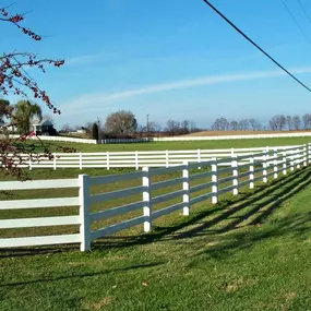 We are central Ohio's top choice for residential and commercial fence installation.  Whether you're looking for chain link fencing or wood privacy fencing, or you're interested in a low maintenance vinyl or aluminum fence, we can help!  Contact us today for details or to schedule a consultation!