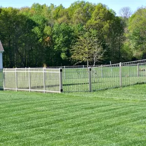 We are central Ohio's top choice for residential and commercial fence installation.  Whether you're looking for chain link fencing or wood privacy fencing, or you're interested in a low maintenance vinyl or aluminum fence, we can help!  Contact us today for details or to schedule a consultation!