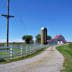 We are central Ohio's top choice for residential and commercial fence installation.  Whether you're looking for chain link fencing or wood privacy fencing, or you're interested in a low maintenance vinyl or aluminum fence, we can help!  Contact us today for details or to schedule a consultation!