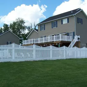 We are central Ohio's top choice for residential and commercial fence installation.  Whether you're looking for chain link fencing or wood privacy fencing, or you're interested in a low maintenance vinyl or aluminum fence, we can help!  Contact us today for details or to schedule a consultation!