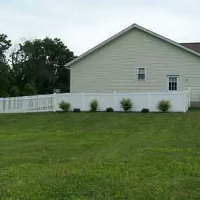 We are central Ohio's top choice for residential and commercial fence installation.  Whether you're looking for chain link fencing or wood privacy fencing, or you're interested in a low maintenance vinyl or aluminum fence, we can help!  Contact us today for details or to schedule a consultation!