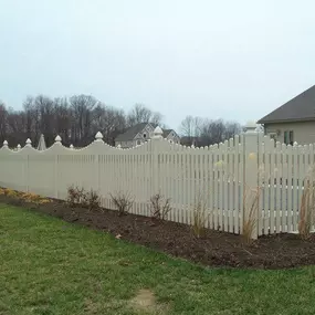 We are central Ohio's top choice for residential and commercial fence installation.  Whether you're looking for chain link fencing or wood privacy fencing, or you're interested in a low maintenance vinyl or aluminum fence, we can help!  Contact us today for details or to schedule a consultation!