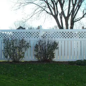 We are central Ohio's top choice for residential and commercial fence installation.  Whether you're looking for chain link fencing or wood privacy fencing, or you're interested in a low maintenance vinyl or aluminum fence, we can help!  Contact us today for details or to schedule a consultation!