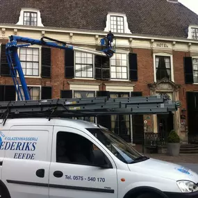 Glasbewassing Hoogwerker