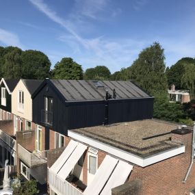 Nieuwe dakbedekking schuin dak