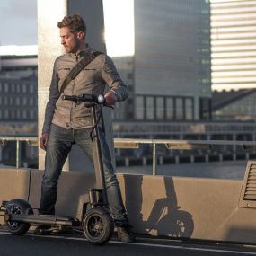 LEEV Mobility - Jack electric scooter