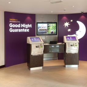 Premier Inn Weston Super-Mare (Seafront) hotel reception