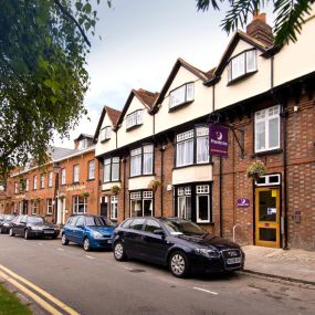 Premier Inn Marlow hotel exterior