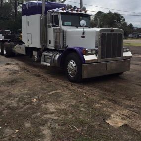 Joey Ross Towing | (936) 560-4159 | Nacogdoches, TX | 24 Hour Towing Service | Light Duty Towing | Medium Duty Towing | Heavy Duty Towing | Flatbed Towing | Box Truck Towing | School Bus Towing | Classic Car Towing | Dually Towing | Exotic Car Towing | Junk Car Removal | Limousine Towing | Winching & Extraction | Wrecker Towing | Luxury Car Towing | Accident Recovery | Equipment Transportation | Moving Forklifts | Scissor Lifts Movers | Boom Lifts Movers | Bull Dozers Movers | Excavators Movers 