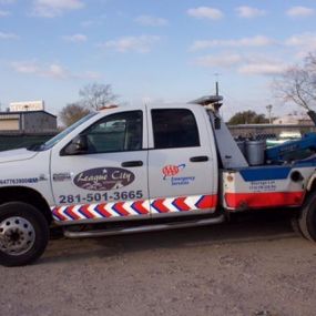 Don’t get stuck in anywhere call League City Towing immediately. Available 24 hours a day, 7 days a week, our highway heroes are always ready to help you out of a sticky situation. From emergency roadside assistance to accident towing services, count on our towing company for rapid, courteous, and professional services throughout League city, Texas, and the surrounding areas.
Now offering medium towing throughout Galveston, La Marque, Hitchcock, and Texas City!

Our qualified personnel will tow 