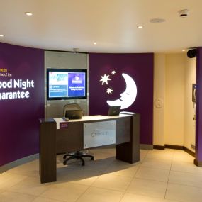 Premier Inn Stirling City Centre reception