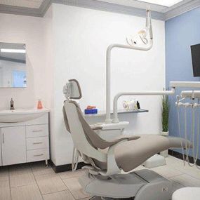 Blue Pearl Dentistry is a Dentist serving Los Angeles, CA