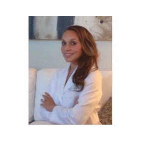 Simone McKitty, MD is a Dermatologist serving Torrance, CA