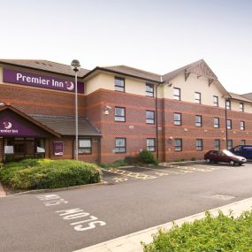 Premier Inn Bromsgrove Central hotel exterior