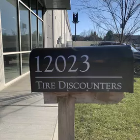 Bild von Tire Discounters Warehouse