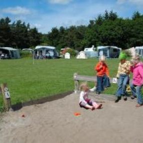 Camping en Bungalowpark Bronzen Emmer De