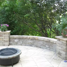 Our Designing Nature team designs and installs retaining and freestanding walls to support or accentuate your custom landscaping. Click through these project snapshots to see what we can do.