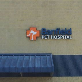 Banfield Pet Hospital - St. Charles