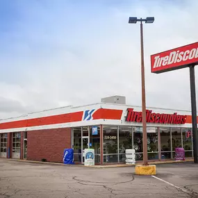 Tire Discounters on 726 E Main St in Lebanon