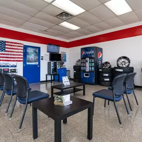 Tire Discounters Lebanon (Main St.) | Tires, Wheels, Services, Fluids, & more