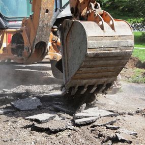 Ace Asphalt, Inc. provides excavation and grading services for your next commercial asphalt project. Our full-service commercial paving capabilities and more than 30 years of experience will accommodate excavation and grading projects of any size.