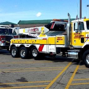 Antioch Towing and Recovery
847-395-8400
http://antiochautomotive.com/