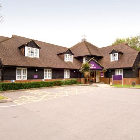 Premier Inn Woking West (A324) hotel exterior