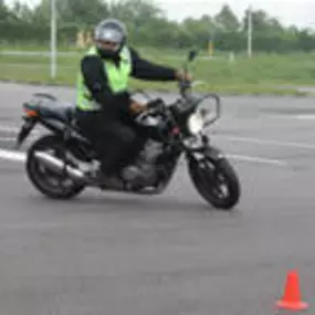 Autorijschool en Motorrijschool Jo 't Jong