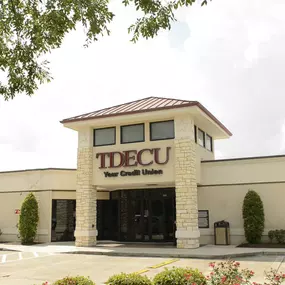 TDECU Lake Jackson Exterior