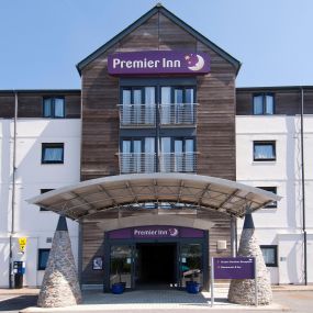 Premier Inn Plymouth City Centre (Sutton Harbour) hotel exterior