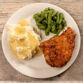 Our buffet allows everyone to make their perfect plate. Try The Country's Best Chicken® with our green beans and mashed potatoes.