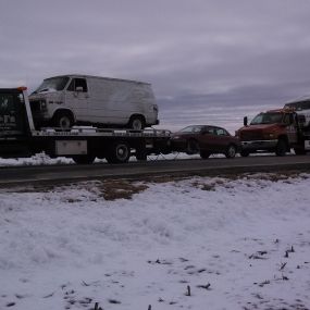 Experience the best in towing services.