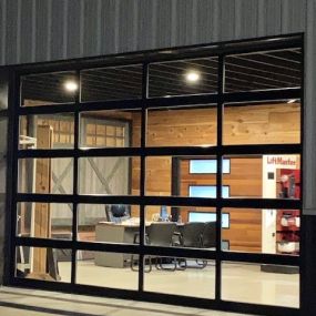 Bild von E-Z Lift Garage Doors