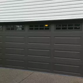 Bild von E-Z Lift Garage Doors