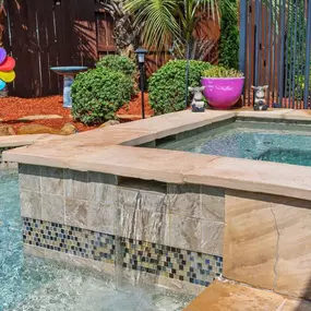 Custom Pools & Spas