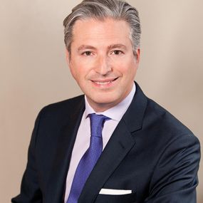 For nearly a decade, Dr. Zimbler held the position of director of facial plastic & reconstructive surgery at Mount Sinai – Beth Israel healthcare system. He has affiliations with some of the most pristine hospitals in the city, including Lenox Hill Hospital, Manhattan Eye & Ear Hospital, Mount Sinai Hospital, & NYU Medical Center.