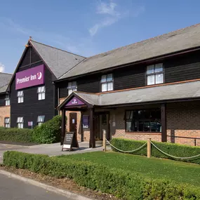 Premier Inn Salisbury North Bishopdown hotel exterior