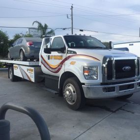 KW Wrecker Service | Palm Beach | Palm City | Florida | Towing Service | Flatbed Service | Heavy Duty Towing | Roadside Assistance