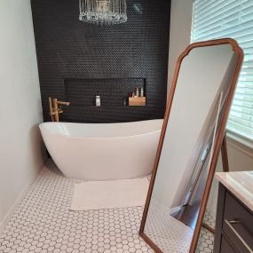 bathroom remodel, accent tile wall, built in niche, free standing tub